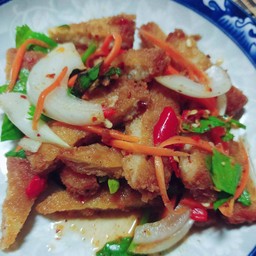 ยำ ปลาทิพย์ แซ่บบบ