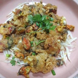 อาปู ผัดไทย หอยทอด