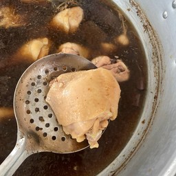 น่องไก่ สะโพกไก่