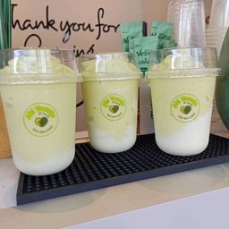 อะโวคาโดโยเกิร์ตน้ำผึ้ง