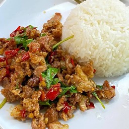 ข้าวกะเพราเนื้อสับ