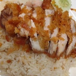 โดนัทก๋วยเตี๋ยวต้มยำ