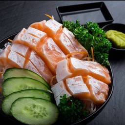 ซาชิมิท้องแซลมอน