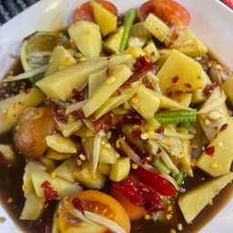 ตำหน่อไม้