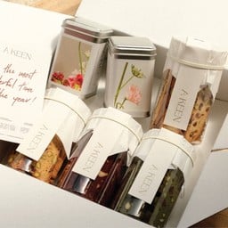 A Keen Exclusive Box 03