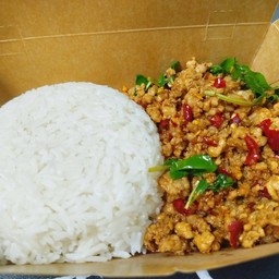 หมูสับผัดกะเพราพริกแห้ง