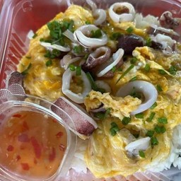 ข้าวไข่เจียวหมึก