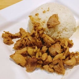 ข้าวกระเทียมไก่