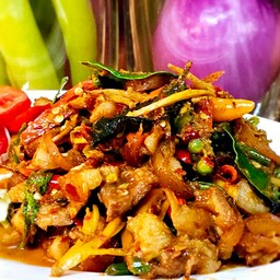 ผัดเผ็ดหมูป่า