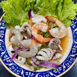 ยำสามสหาย