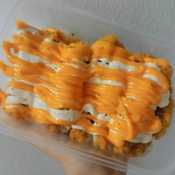 ข้าวไก่ทอด ราดชีส&ซาวครีม