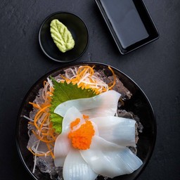 ซาชิมิหมึกหิมะ