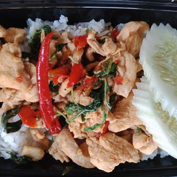 กระเพราไก่