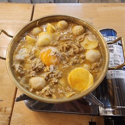 มาม่าต้มยำหม้อไฟ 🥘 เด็กหอจะเข้าใจ