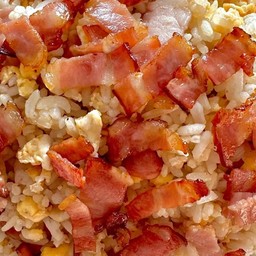 ข้าวผัดเบคอน