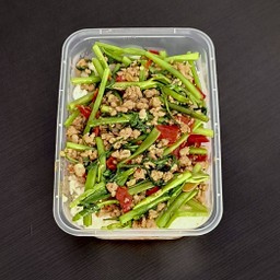 ผัดผักบุ้ง (ราดข้าว)