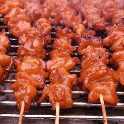 หนังไก่แดงย่าง