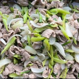 ผัดพริกอ่อนหมู@เป็นกับ