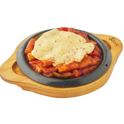 ต๊อกโปกิอบชีสรสเผ็ดสไตล์เกาหลี