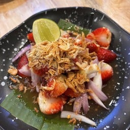 ตำสตรอเบอรี่กะปิหวาน