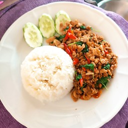 กะเพราหมูสับ