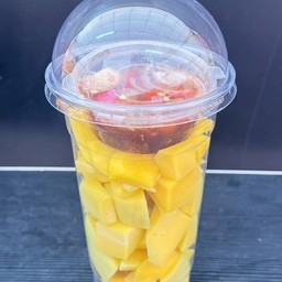 มะม่วงหั่นเต๋า + น้ำปลาหวาน