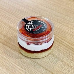 Strawberry Keurim Cheese Pie (S)