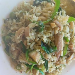 ข้าวผัดแกงเขียวหวาน