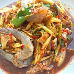 ยำมะม่วงกุ้งสด