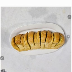 ขนมปังกระเทียม 1แถว