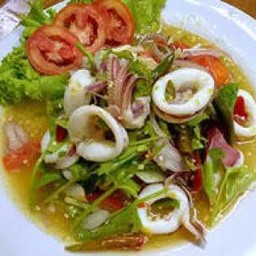 ยำปลาหมึก