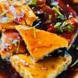 เต้าหู้ญี่ปุ่นผัดซอสมะขาม Stir Fried Japanese Tofu With Tamarind Sauce