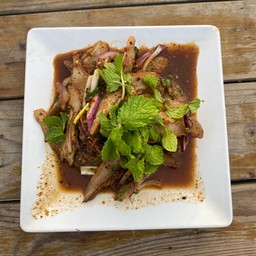 น้ำตกหมู