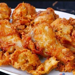 ปีกไก่บนทอด