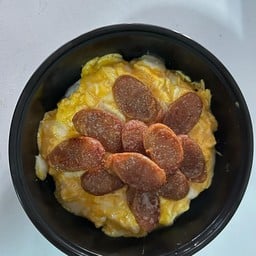 ข้าวไข่ข้นหน้ากุนเชียง