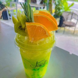 กี่วี่แอปเปิ้ลปั่นแต่งหน้าผลไม้สด