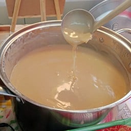 กล้วยปิ้งคำหวาน(เจ้าเดียวกับงานงิ้ว) หน้าวิทยาลัยนาฏศิลป์