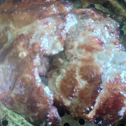 ยำคอหมูย่าง