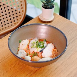 ก๋วยเตี๋ยวเครื่องปลา