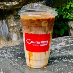 Ice Caramel Macchiato(คาราเมล มัคคิอาโต้ )