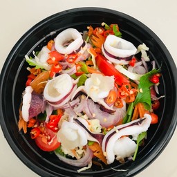 ยำปลาหมึกไข่