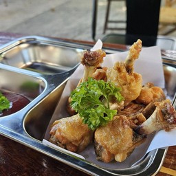 ไก่ทอด เกลือ (ปีกบน)