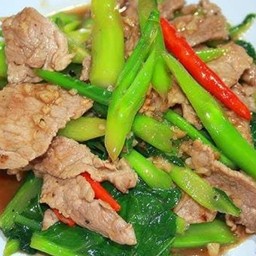 คะน้าหมูชิ้น