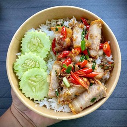 หมูกรอบผัดพริกเกลือ