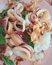 กะเพราปลาหมึก