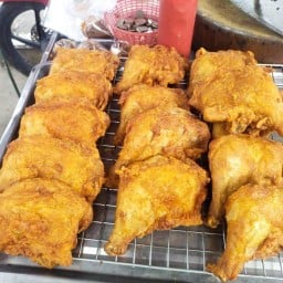 ไก่ทอกหาดใหญ่ อร่อย ไก่ทอดพ่วงข้าง