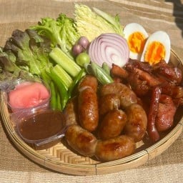 จี่จ้วด ไส้กรอกอีสาน & หมูปลาร้า