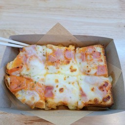 ปังปิ้งพิซซ่าแฮมชีส