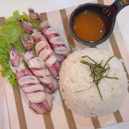 ข้าวหอมหน้าหมึกไข่ย่าง