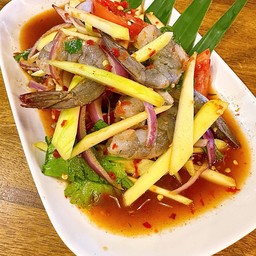ยำมะม่วงกุ้งสด